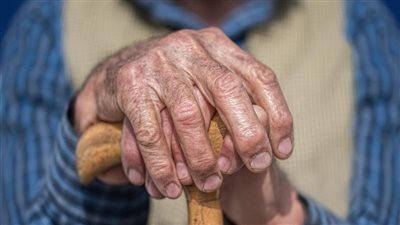 توصيل المعاش لباب المنزل وإتاحة المواصلات مجانًا.. خدمات جديدة تطلقها وزارة التضامن 