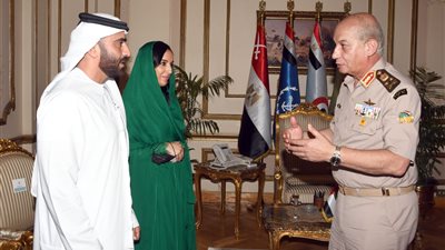 وزير الدفاع يلتقي رئيس مكتب حاكم رأس الخيمة