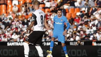 فالنسيا يخطف تعادل قاتل من أتلتيكو مدريد في الدوري الإسباني