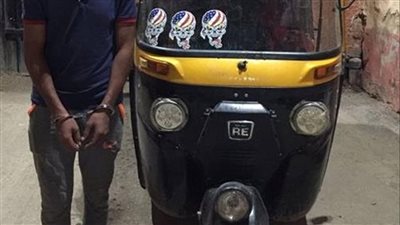 أهالي الإسكندرية يلقنون سائق توك توك علقة ساخنة بعد محاولة خطف طفلين في العصافرة