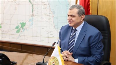 القوى العاملة توضح خطوات إصدار تصاريح الإقامة بالإمارات