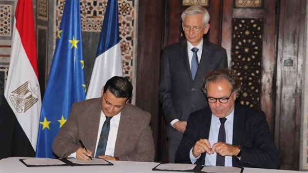 لوك شاتيل وماركات