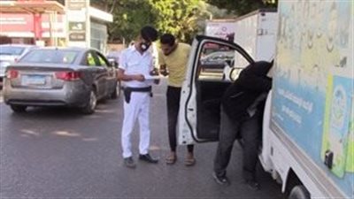 ضبط 50 سيارة تضر بالبيئة و25 قضية إلقاء مخلفات في نهر النيل بـ3 محافظات | صور