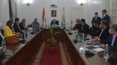 محافظ الجيزة يعقد اجتماعا لمتابعة استعدادات قطاع السياحة للموسم الشتوي