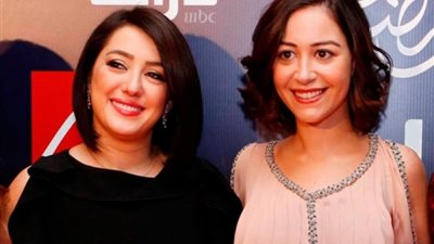 خياطة تتهم ستايلست منة شلبي وكندة علوش بالتهرب من دفع أجرها.. فساتين مهرجان الجونة | صورة