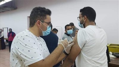 جامعة حلوان: تطعيم نحو 102 ألف منتسب بلقاح كورونا حتى الآن