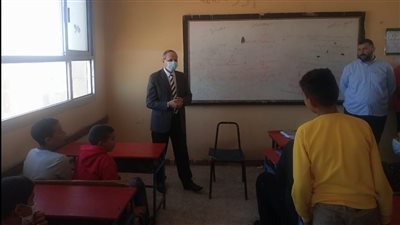وكيل تعليم كفر الشيخ يحيل مدير مدرسة ومعلم للتحقيق