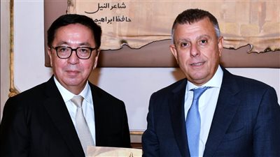 رئيس جامعة عين شمس يستقبل سفير دولة كازاخستان لبحث التعاون المشترك 