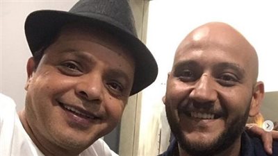 محمد هنيدي عن فريق مسرحية سلام مربع: مكنوش بيناموا ليل نهار