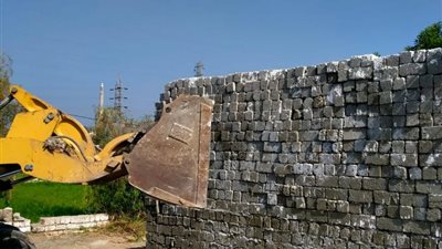 وكيل وزارة الري بالمنيا: جارٍ إزالة التعديات على نهر النيل والترع والمصارف