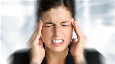 8 عوامل ضمن أسباب الصداع النصفي المتكرر عند النساء