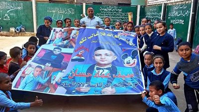 تلميذ بمدرسة في قنا يبتكر وسيلة جديدة لانتخابه رئيسًا لاتحاد الطلبة