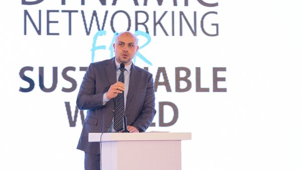 الدكتور أحمد سعدة