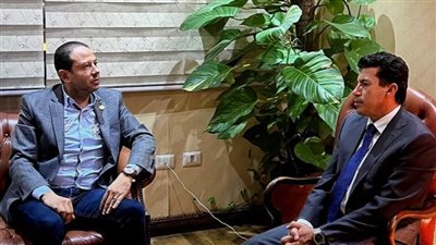 برلماني يناقش تطوير النادي المصري البورسعيدي مع وزير الشباب والرياضة 