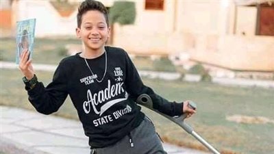 اتعرض للتنمر واتهان كتير.. والدة الطالب المتعافي من السرطان تتحدث عن حلمه بلقاء السيسي