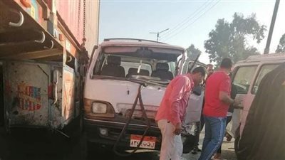 اصطدام 4 سيارات على طريق المنصورة - أجا | صور