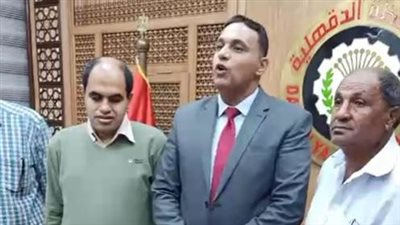  بعد تغيبه 21 عامًا.. محافظ الدقهلية يشهد عودة شاب لأسرته