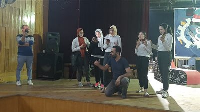 حلم فى عز الضهر.. ملتقى أهل مصر يقدم حياة كريمة على المسرح