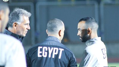 أفشة يتقدم لمصر أمام الجابون من ركلة جزاء 