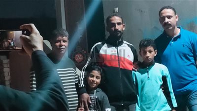 رفقة والدهما.. أول ظهور لـ الطفلين المختفيين بالشرقية | صور وفيديو