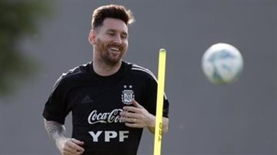 سكالوني: ميسي بخير وأتفهم قلق باريس سان جيرمان عليه