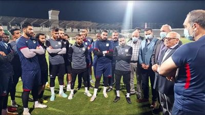 من أجل دعم مسيرة الفريق.. محافظ بورسعيد يتحمل جزءًا من مُقدم عقود لاعبي المصري 