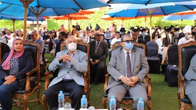 وزير القوى العاملة يشهد حفل تخريج 120 متدربًا على الخدمات الفندقية