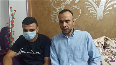 كسر فكه.. والد الطالب المعتدى عليه بمدرسة ثانوية بشبرا الخيمة: ابنى انضرب أمام مدرسين وعايز حقه