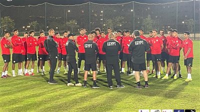 المنتخب الأولمبي يتدرب في الصالة المغطاة بسبب الطقس السيئ 