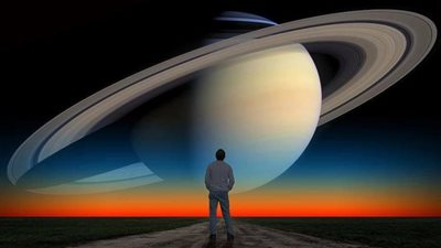 تَحدُث الآن.. ظاهرة فلكية بديعة لاقتران القمر مع كوكب زحل في سماء مصر | صور