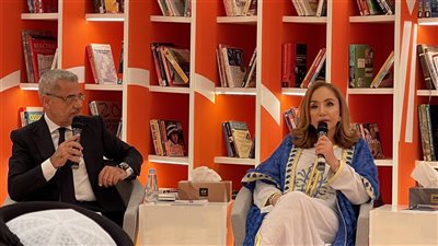 أحلام مستغانمي من الشارقة للكتاب: الكتابة هي الخلود والحب لا يدوم للأبد 