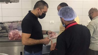 تحرير 64 محضرًا متنوعًا خلال حملات تموينية بقنا