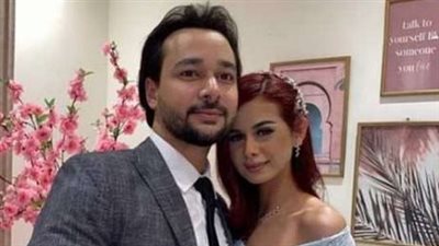 منة عرفة تُثير الجدل بعد انتشار خبر انفصالها عن محمود المهدي وعودتهما مرة أخرى