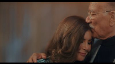 الحلقة الأخيرة من حكايتي مع الزمان.. مفاجأة أحمد خليل لـ ميرفت أمين 