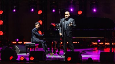 التينور العالمي خافيير كامارينا يبهر جمهور مسرح دبي ميلينيوم | صور