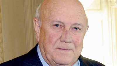 وفاة فريدريك دي كليرك رئيس دولة جنوب إفريقيا الأسبق 