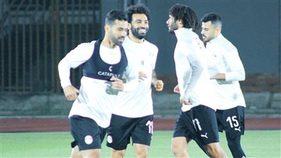 منتخب مصر يتدرب على فترتين قبل مواجهة أنجولا.. ومسحة جديدة للكشف عن كورونا