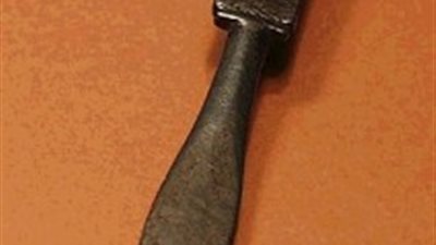 يرجع إلى عصر ما قبل الأسرات.. تعرف على صناعة الحديد في مصر القديمة 