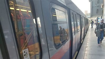 تأكيدا لـ القاهرة 24.. مترو الأنفاق يبدأ التشغيل التجريبي لأول قطار كوري مكيف بالخط الثاني | صور