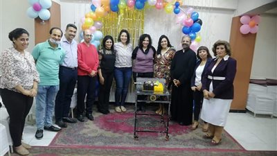 اللجنة الإبداعية بمهرجان الإيباريشية الكاثوليكية تكرم لجنة التحكيم