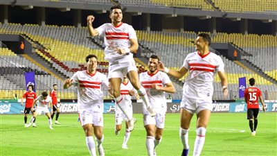 استعدادًا لمباراة الدوري.. حافلة الزمالك تصل إلى الإسماعيلية