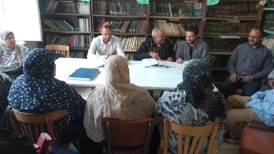 مناقشة كتاب الإنسان بين الغربة والمطاردة