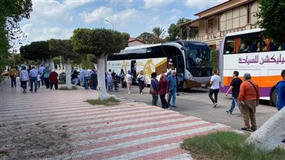 بورفؤاد تستقبل مئات الزائرين في العطلة الأسبوعية 