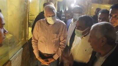 محافظ الجيزة يفتتح مقبرة وادي المومياوات الذهبية في الواحات البحرية