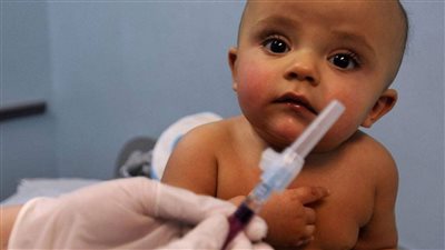 في خطوات.. كيف تقي طفلك من الالتهاب الرئوي؟