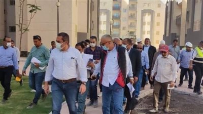  مسؤولو الإسكان يتابعون تنفيذ المشروعات السكنية بـ ناصر الجديدة