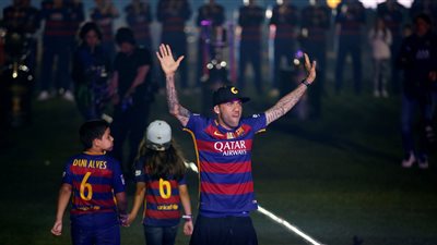 بالأرقام.. كيف كانت الحقبة الأولى لـ داني ألفيس مع برشلونة؟