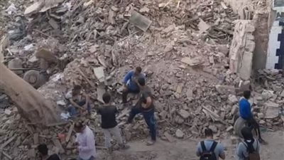 مصرع 3 سكان في انهيار عقار مكون من 5 طوابق بروض الفرج