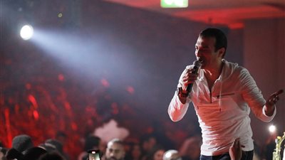 بحضور كامل العدد.. لقطات من حفل إيهاب توفيق بأحد فنادق القاهرة |صور