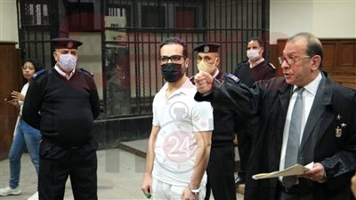 أشرف عبدالعزيز دفاع شادي خلف للمحكمة: الفتيات افتعلن واقعة التحرش للشهرة وأطالب باستجواب فتاة | فيديو